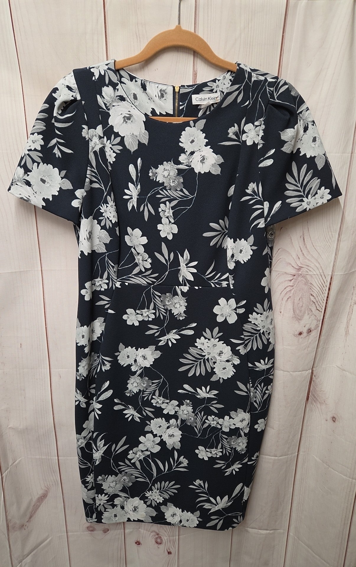calvin klein black floral dress Women's Size 14 Navy & White – Off The Rack Size:US 15.5 thumbnails:womens-high-top Christopher Esber Women's Knitted Long balloon sleeves
