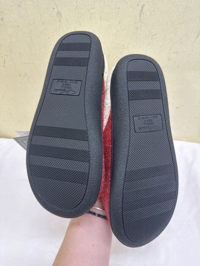 Women's Size 5 Red Slippers