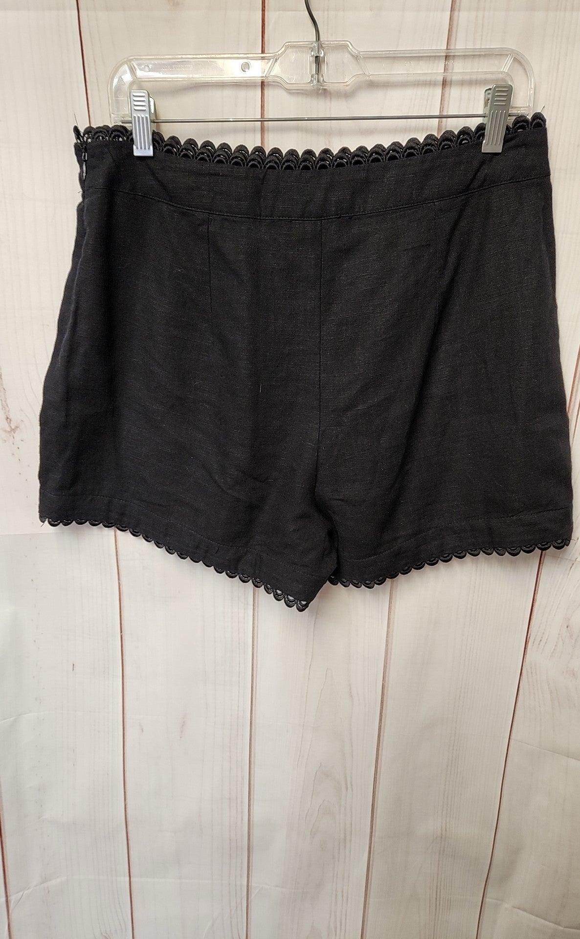 Express Women's Size 8 Black Shorts