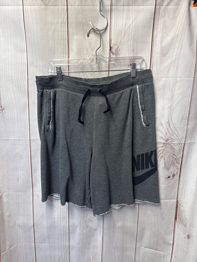 Nike Men's Size L Gray Shorts