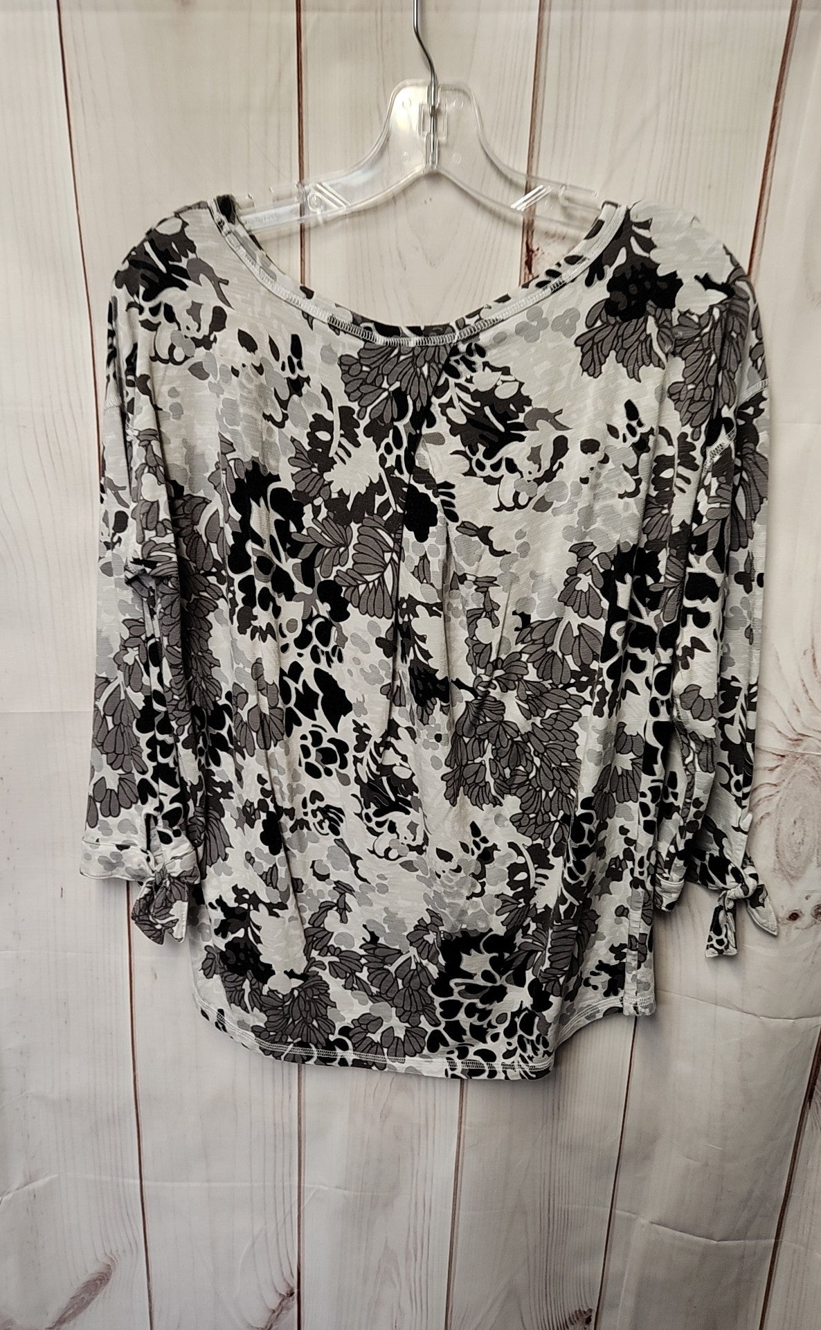 Talbots Women's Size M Gray Floral 3/4 Sleeve Top