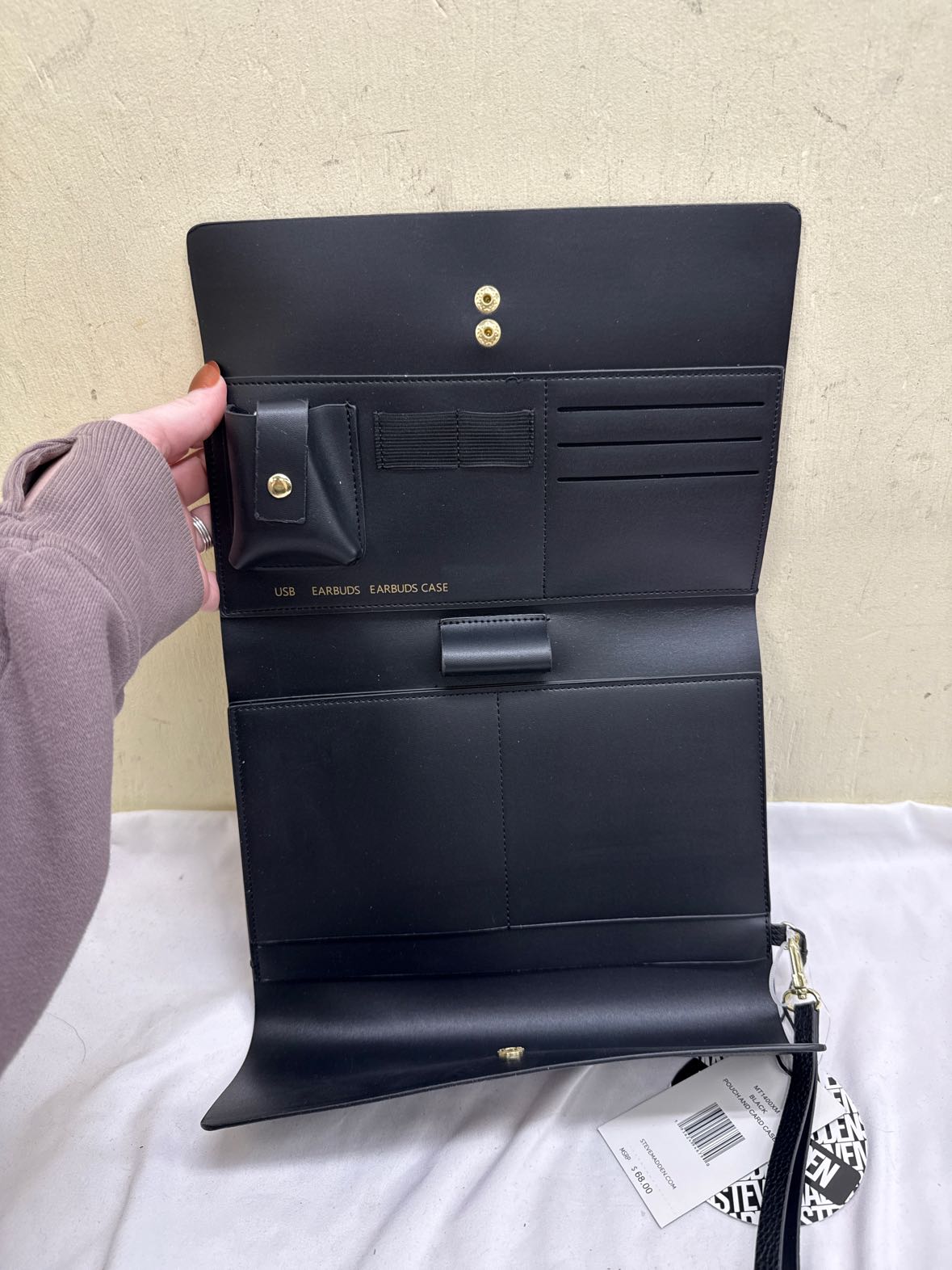 NWT Steve Madden Black Wristlet