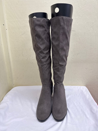 Journee Collection Women's Size 8-1/2 Gray Boots Shoes