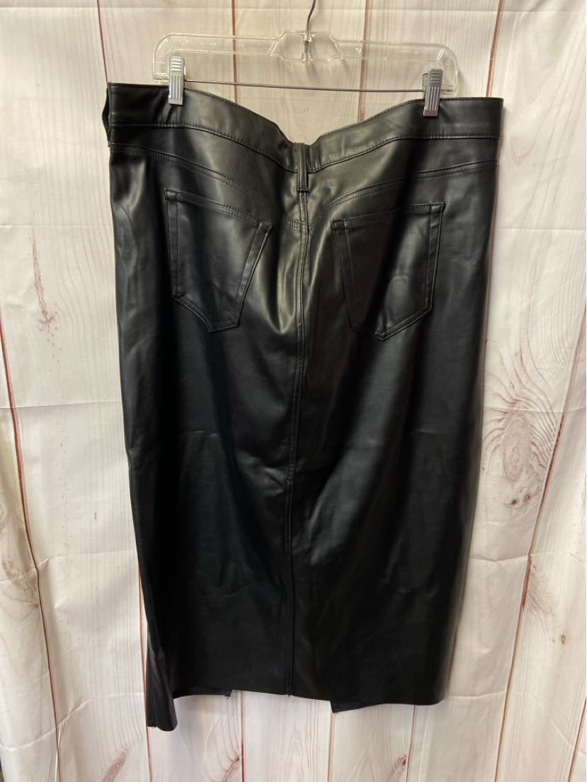 NWT Torrid Women's Size 20 Black Skirt