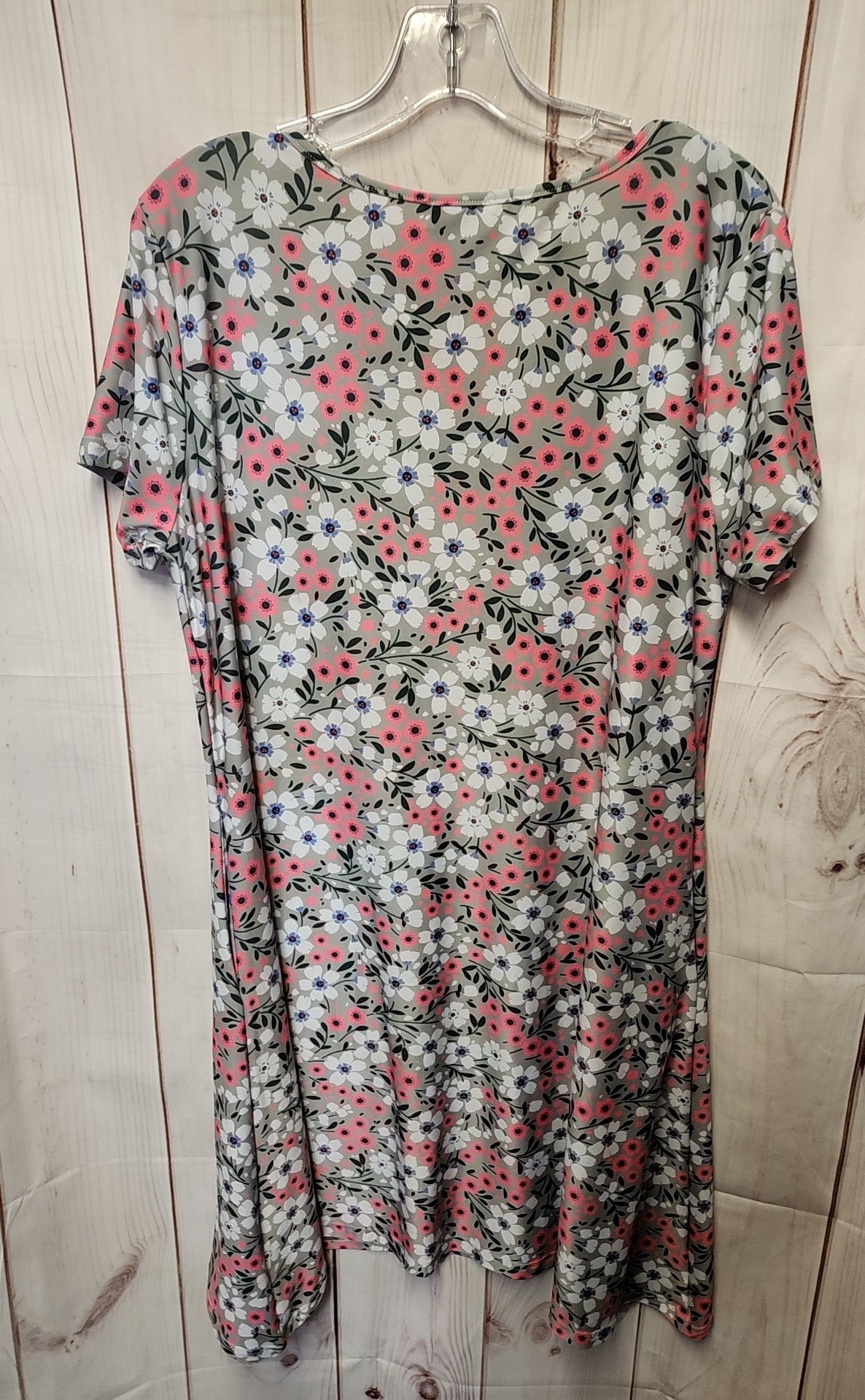 Beyond This Plane Women's Size XL Green Floral Dress