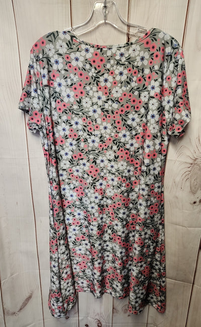 Beyond This Plane Women's Size XL Green Floral Dress