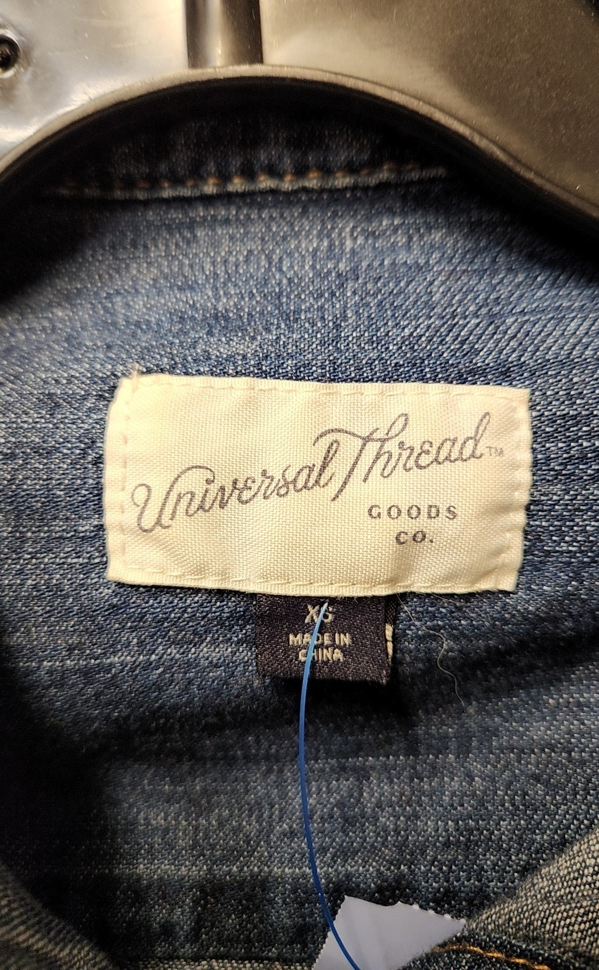 Universal Thread Women's Size XS Blue Long Sleeve Top