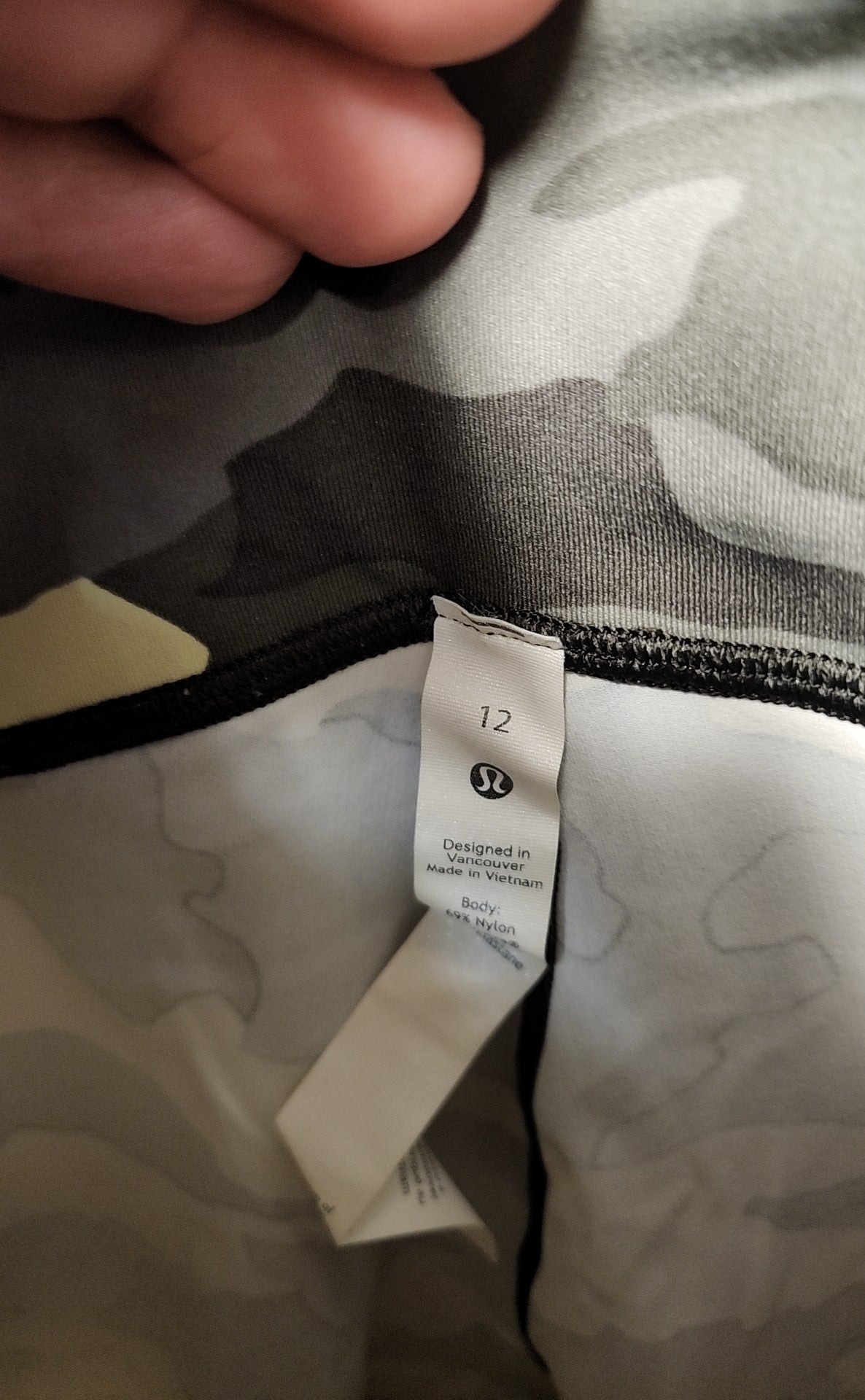 Lululemon Women's Size 12 Green Camo Leggings