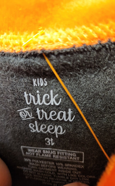 Trick or Treat Sleep Girls' Size 3 Black Halloween Pajamas Glow-in-the-dark