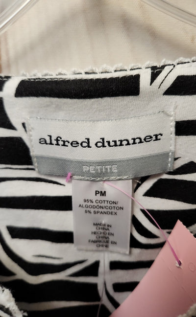 Alfred Dunner Women's Size M Petite Black Floral Short Sleeve Top