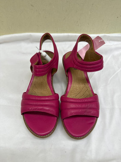 Clarks Women's Size 8-1/2 Pink Sandals Shoes