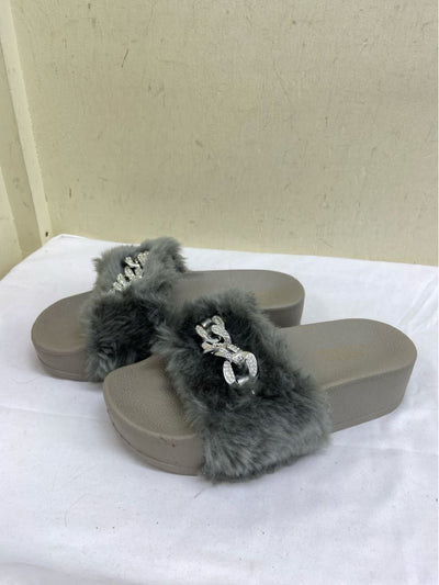 Catherine Women's Size 40 = 9-1/2 Gray Sandals Shoes