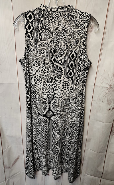 Chico's Women's Size 1P = US 8/10 Petite White & Black Dress