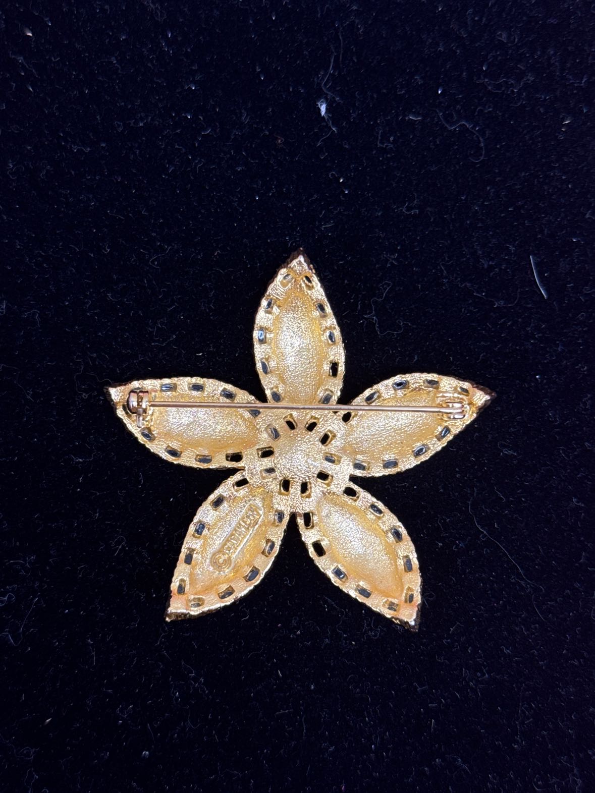 VTG Signed Sarah Coventry Gold Starfish Brooch Pin