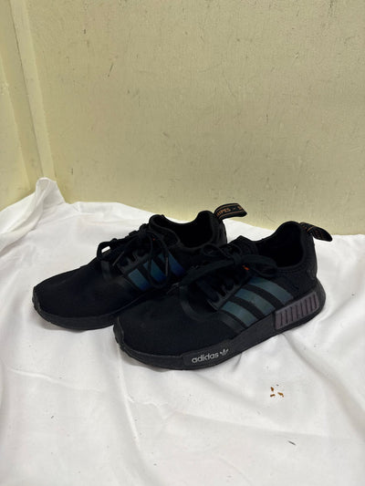 Adidas Boy's Size 4 Black Shoes