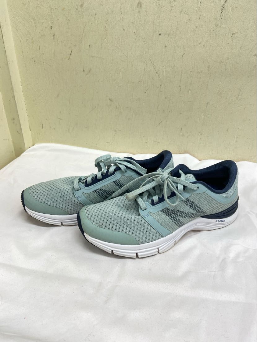 New Balance Women's Size 8 Teal Sneakers