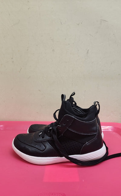 Pastry Girl's Size 7 Black Sneakers