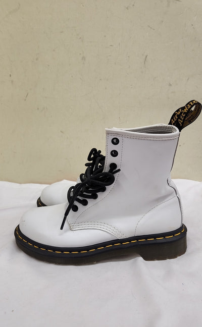 Dr Martens Women's Size 7 White Boots Shoes