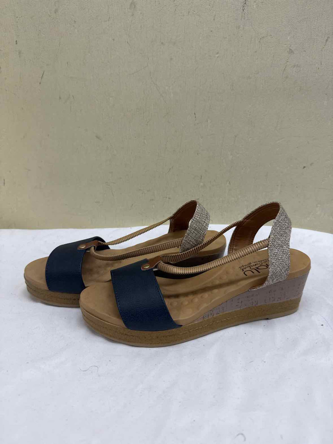 MALUページ Malu Women's Size 6 Tan Sandals Shoes – Off The Rack