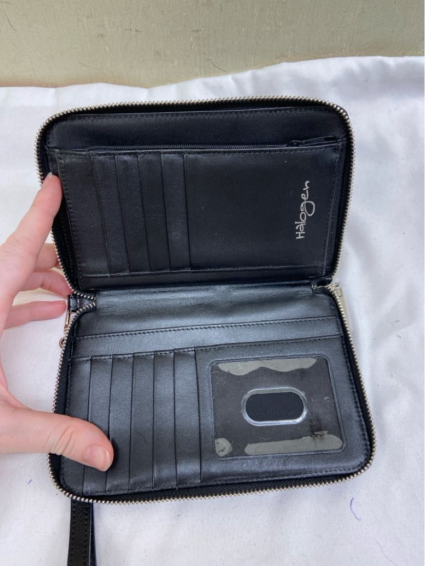 Halogen Black Wristlet