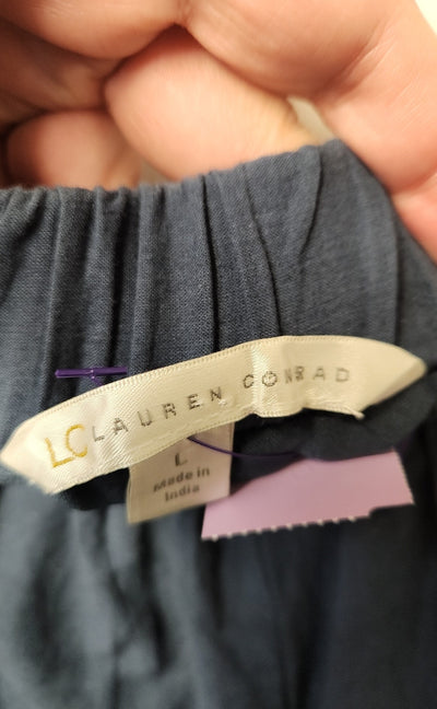 Lauren Conrad Women's Size L Navy Shorts
