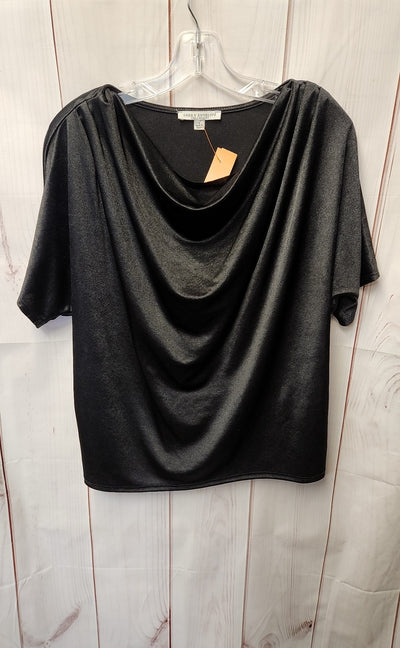 Green Envelope Women's Size L Black Short Sleeve Top