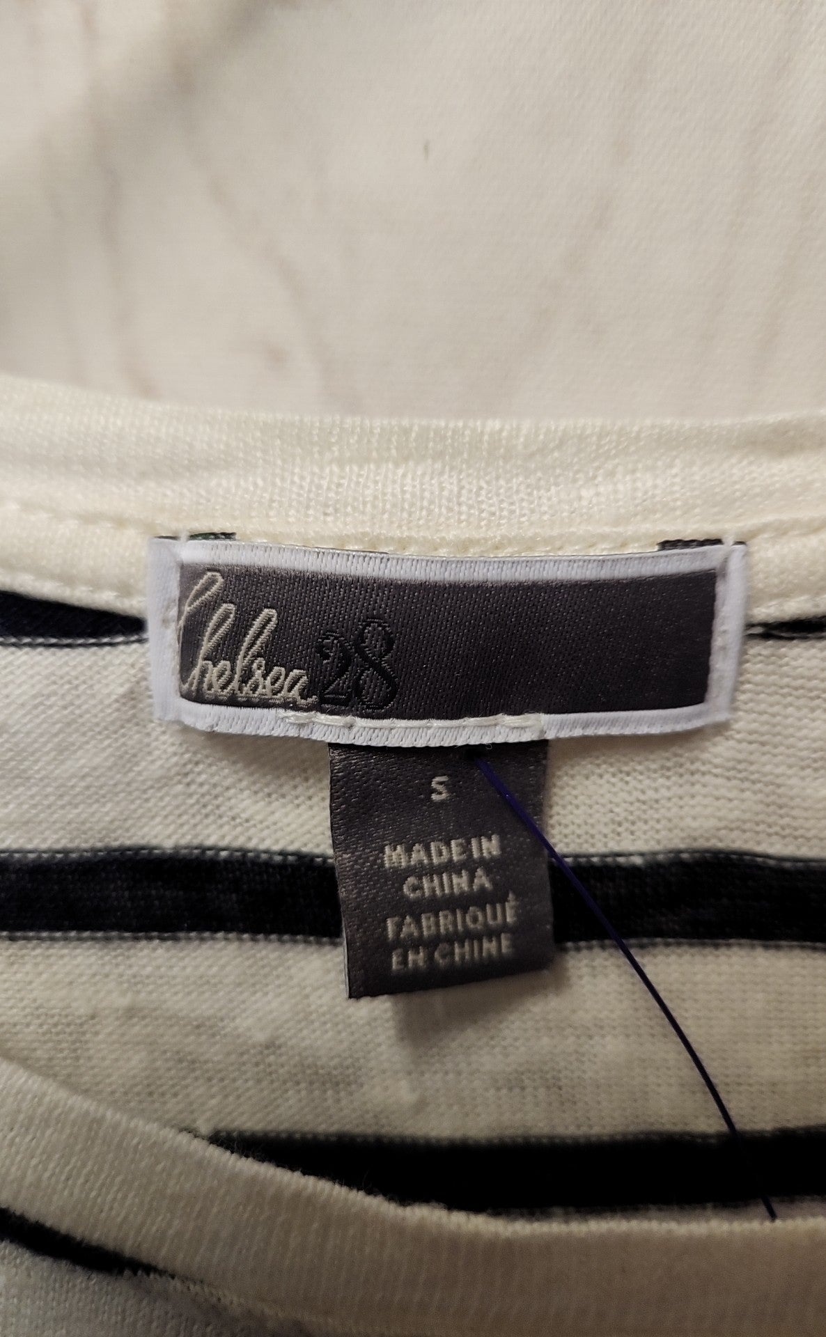 Chelsea 28 Women's Size S White & Navy Short Sleeve Top