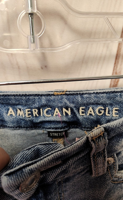 American Eagle Women's Size 27 (3-4) Blue Jeans Curvy Mom Jean