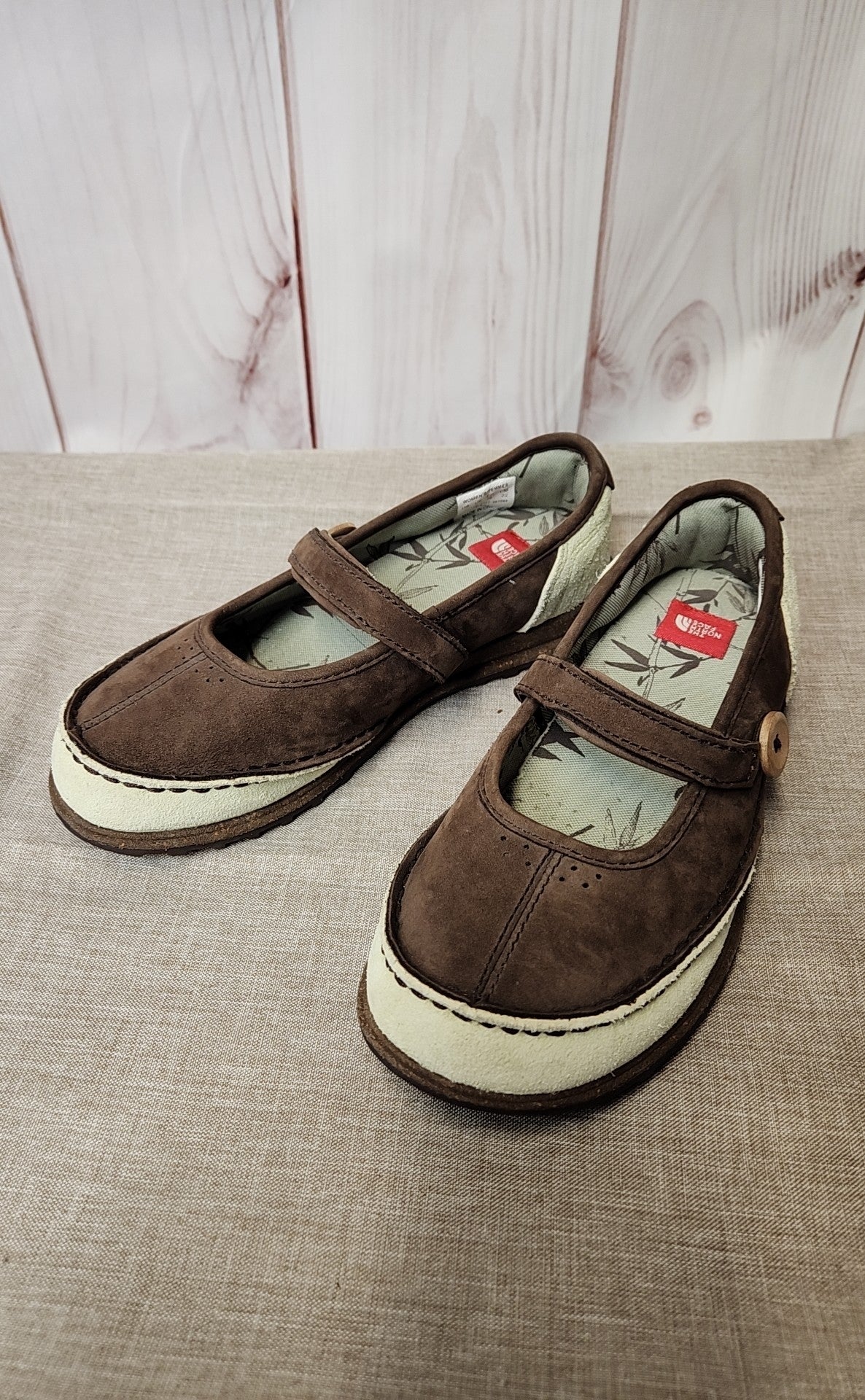 North Face Women's Size 5 Brown Flats Shoes