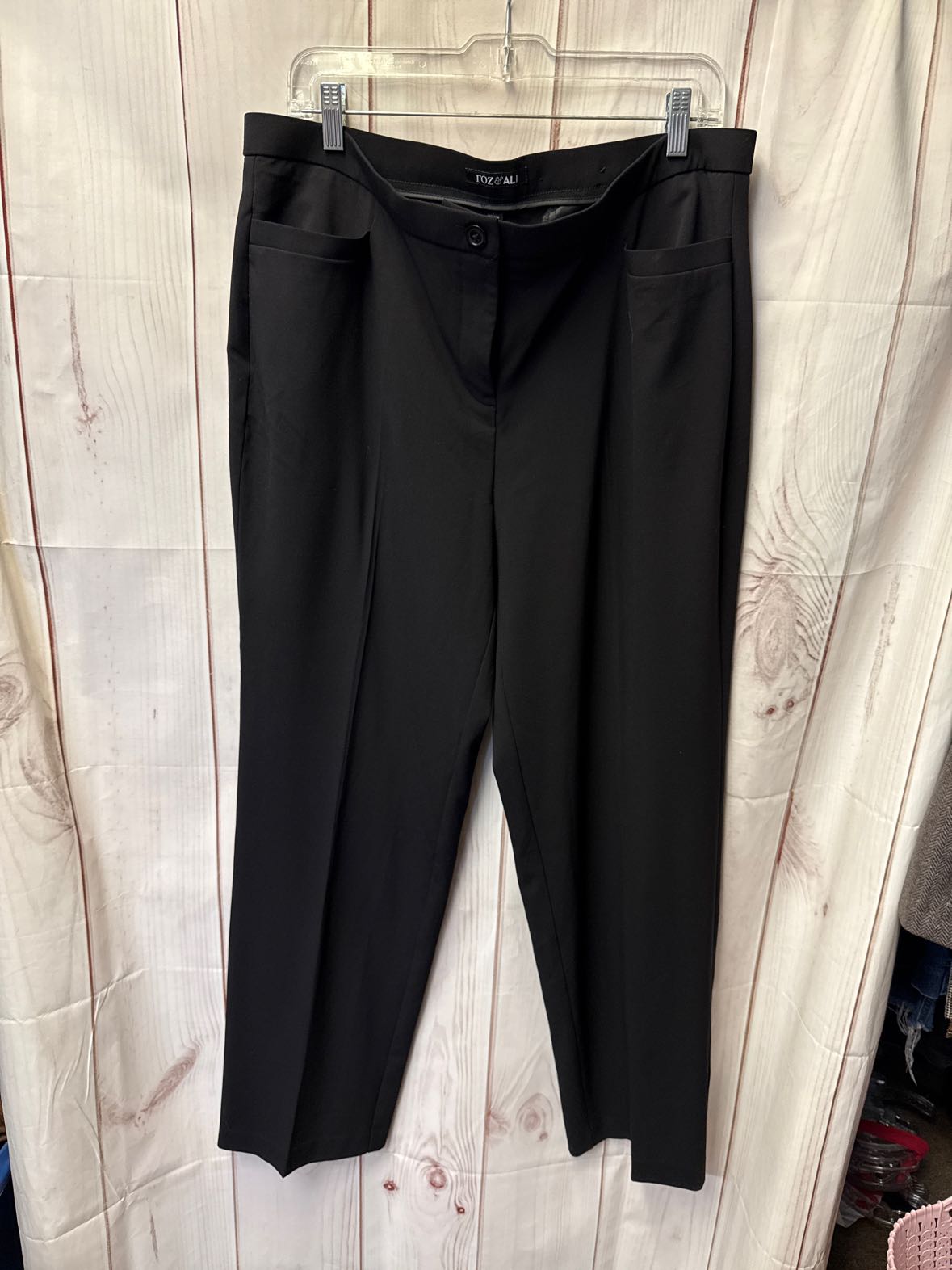 Roz & Ali Women's Size 14 Black Pants