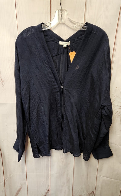 vince. Women's Size M Navy Long Sleeve Top