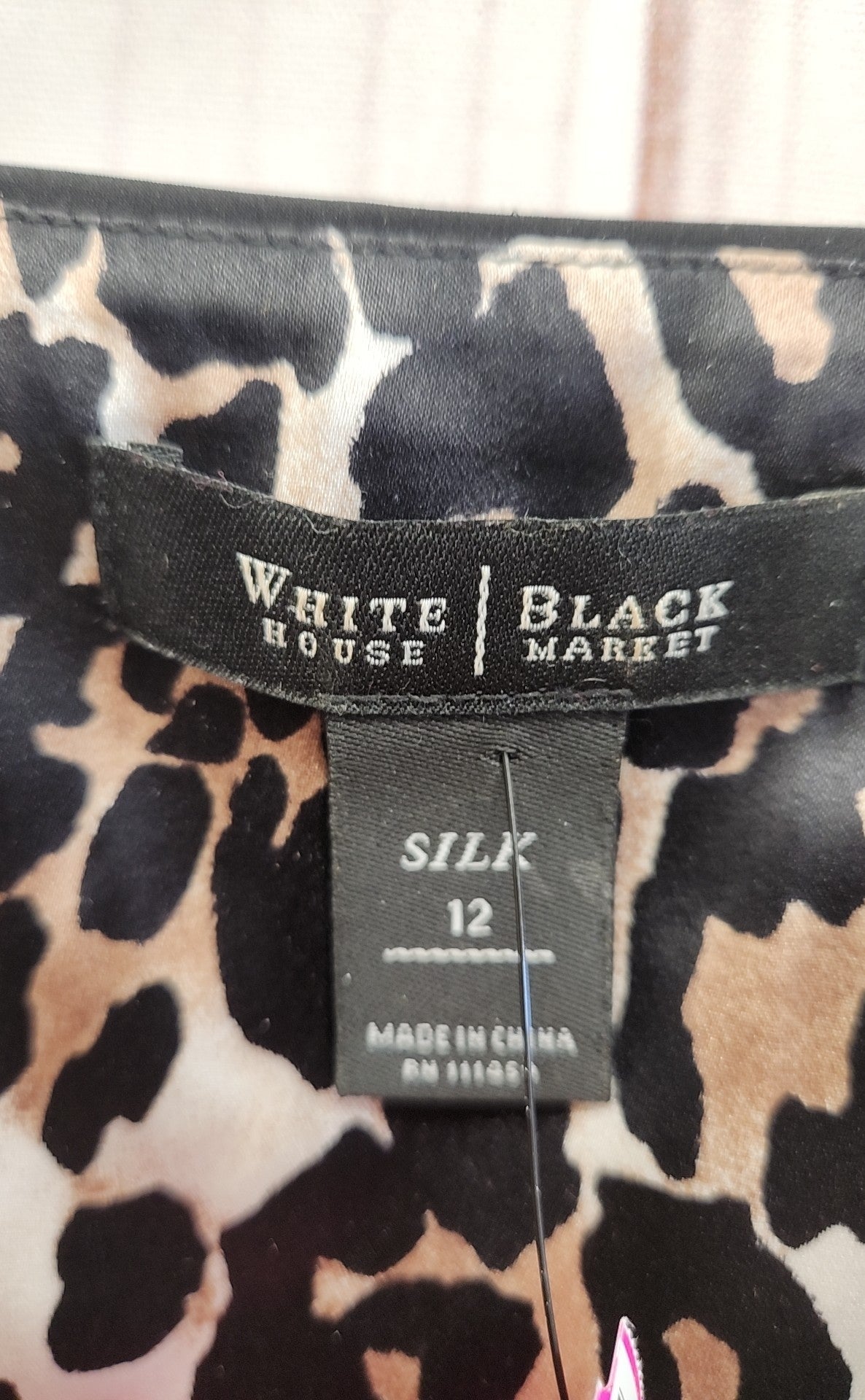 White House Black Market Women's Size 12 Beige Short Sleeve Top