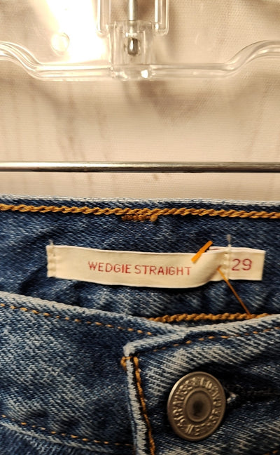 Levis Women's Size 29 (7-8) Blue Jeans Wedgie Straight