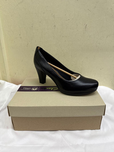 NIB Clarks Women's Size 8-1/2 Black Pumps Shoes