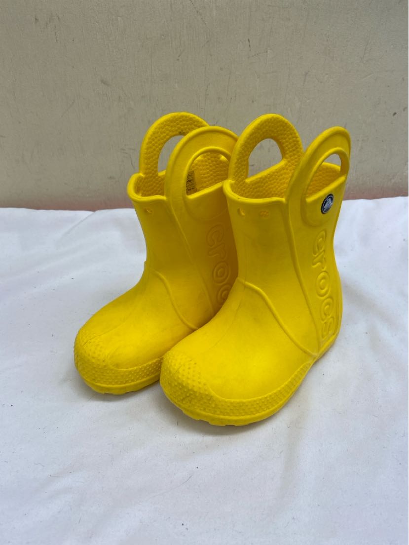Crocs Boy's Size 6 Yellow Boots