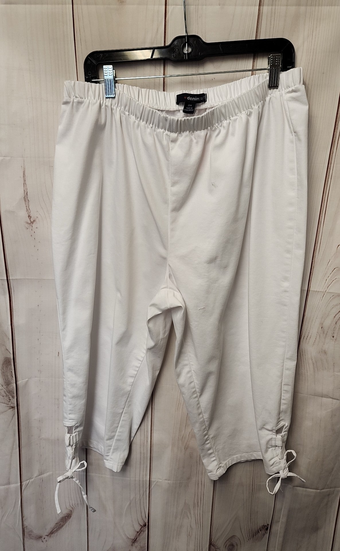 Denim 24/7 Women's Size 20W White Capris