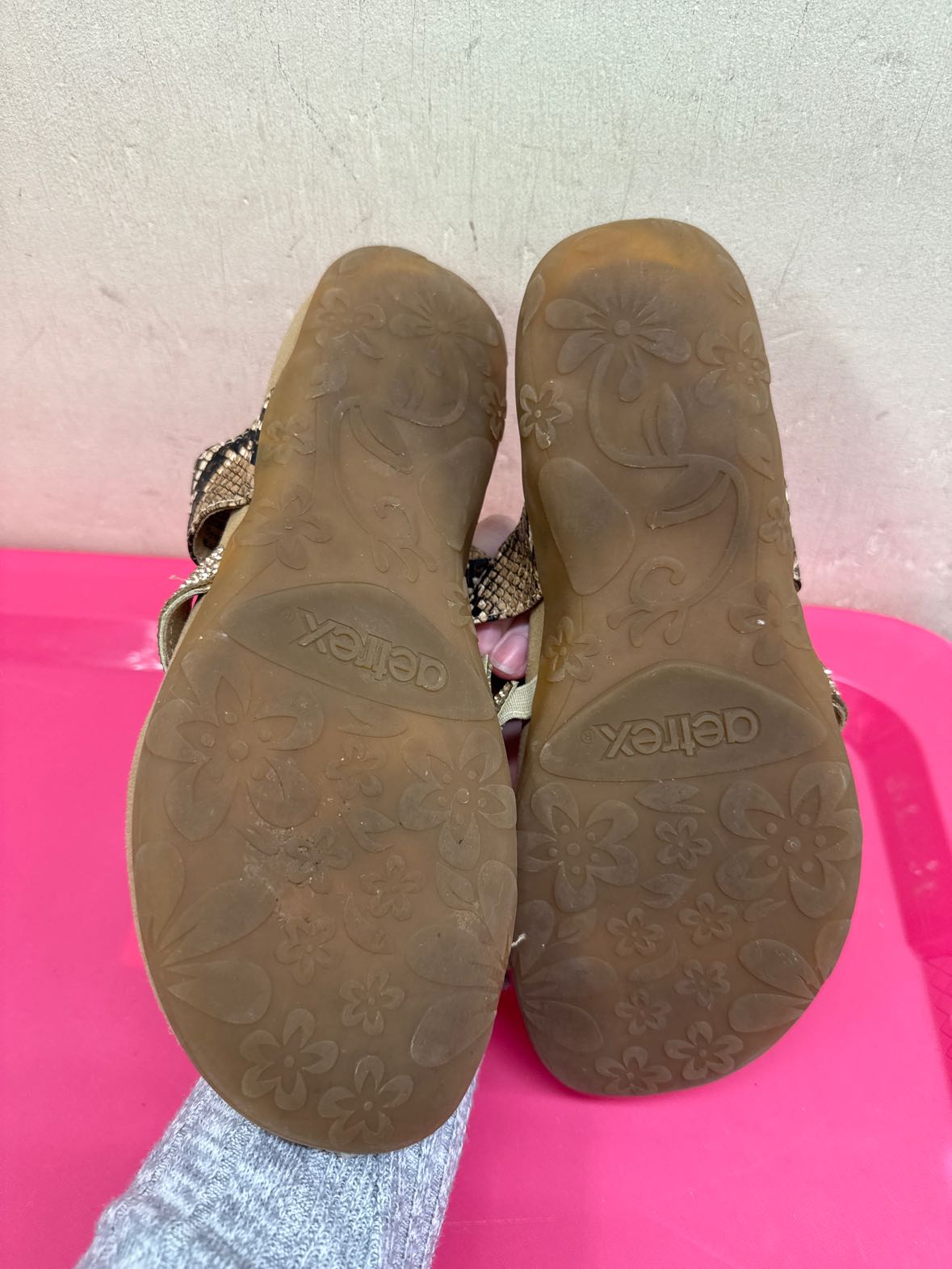 Aetrex Women's Size 40 = 9-1/2 Brown Sandals