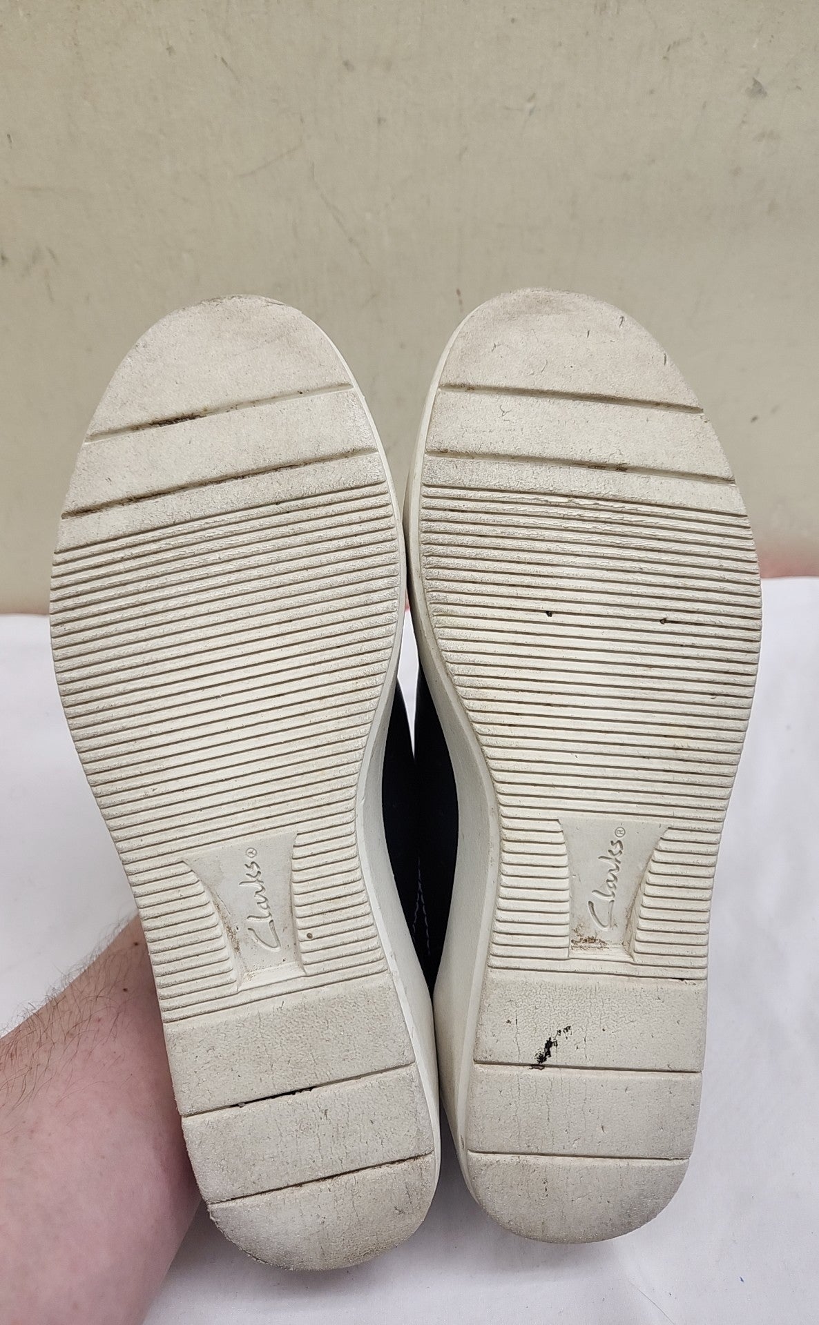 Clarks Women's Size 7-1/2 Navy Sneakers Shoes