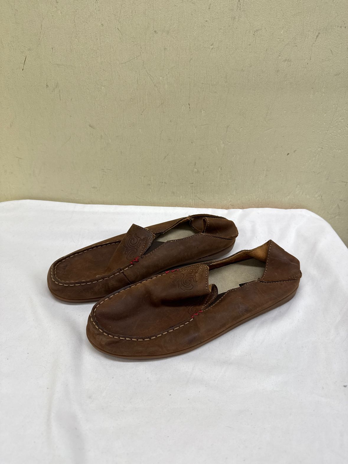 OluKai Women's Size 9 Brown Flats Shoes