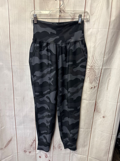 Old Navy Women's Size S Gray Camo Leggings
