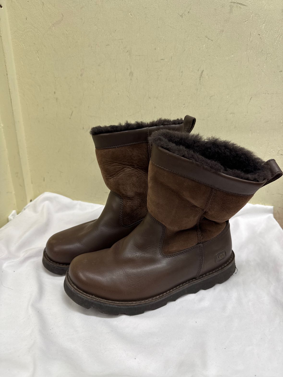 Ugg Men's Size 7 1/2 Brown Boots Shoes