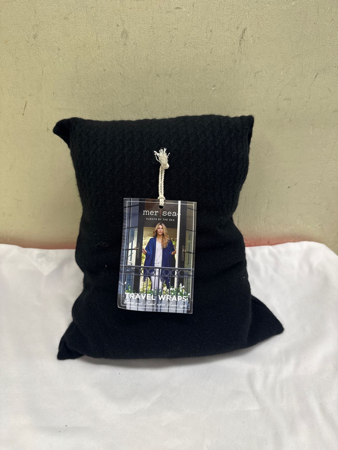 NWT Mersea One Size Black Travel Wrap