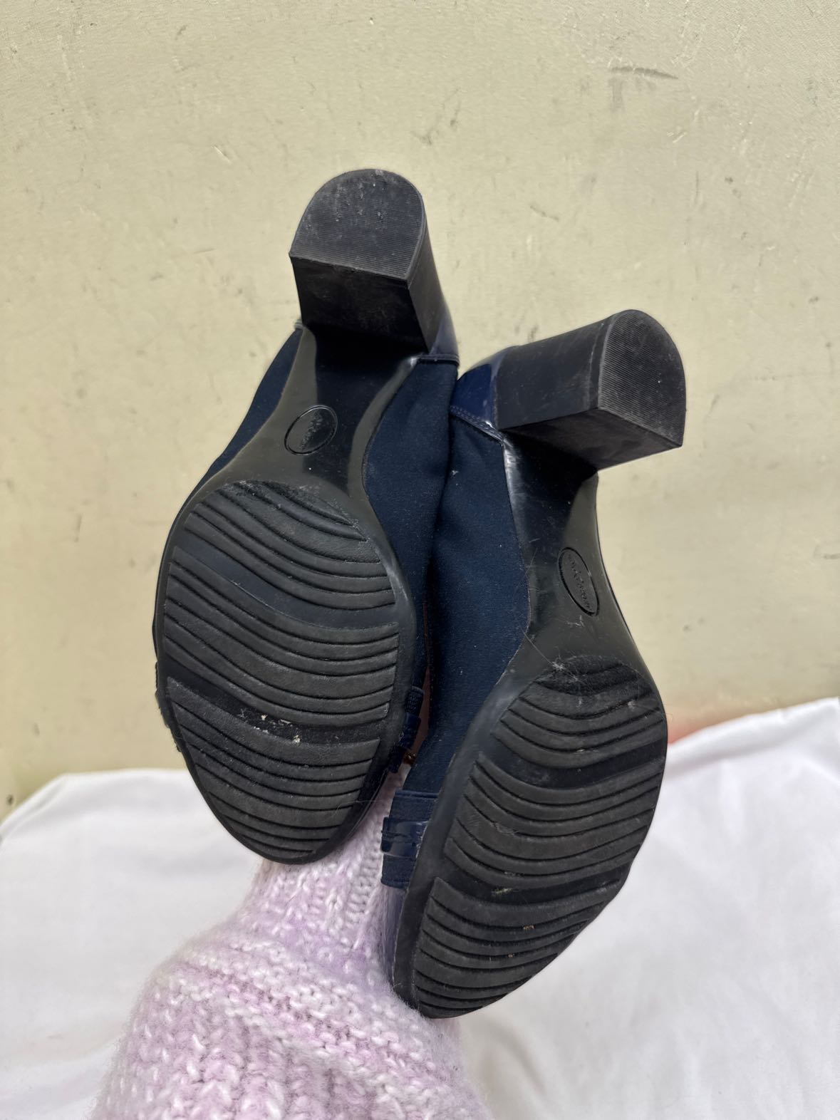 Anne Klein Women's Size 9-1/2 Navy Pumps Shoes