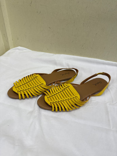 Qupid Women's Size 9 Yellow Sandals