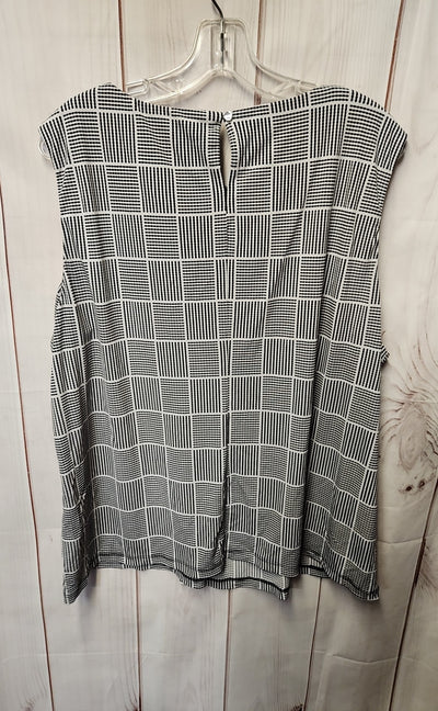 Calvin Klein Women's Size 2X White & Black Sleeveless Top