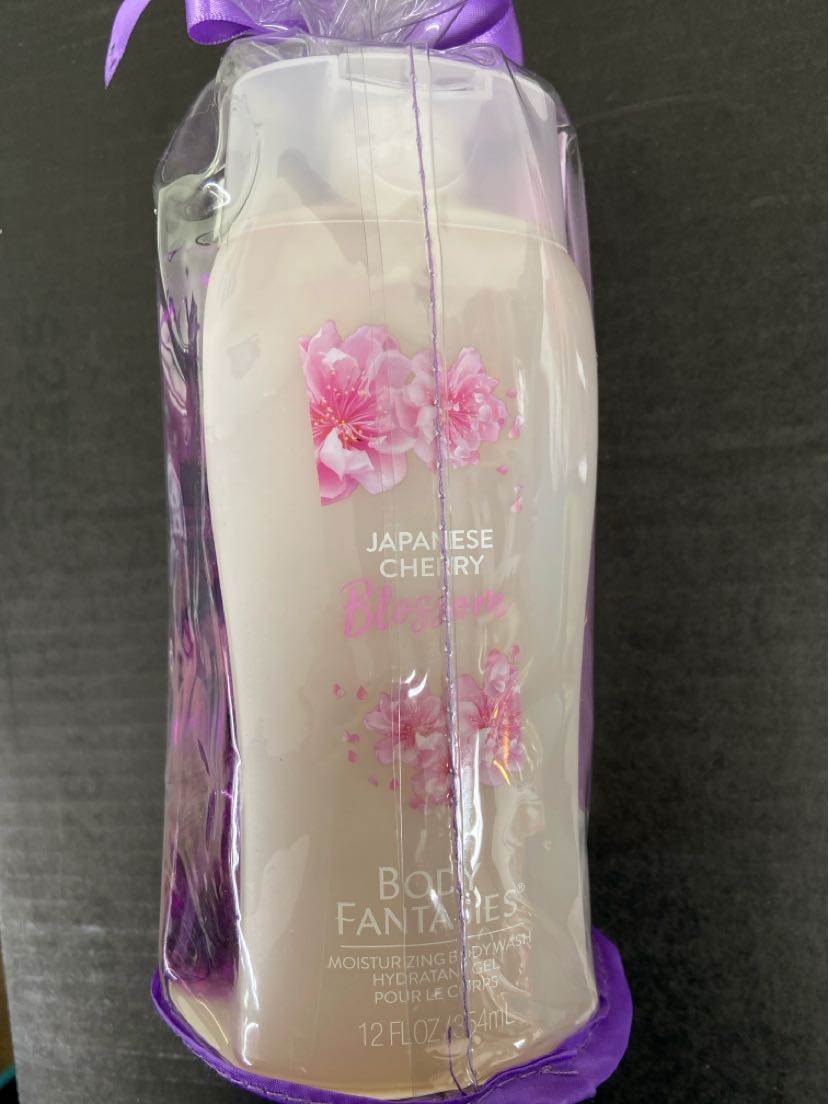 3PCS Body Fantasies Cosmetic Set - Body Wash, Lotion, Spray