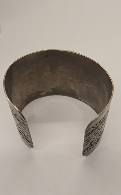 Tigers eye silver thick cuff bracelet with engraving/etching