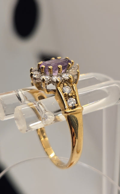 SDJ 375 9K Yellow Gold VTG Amethyst with Clear Stones Size 6.5 Ring 2.10 Grams