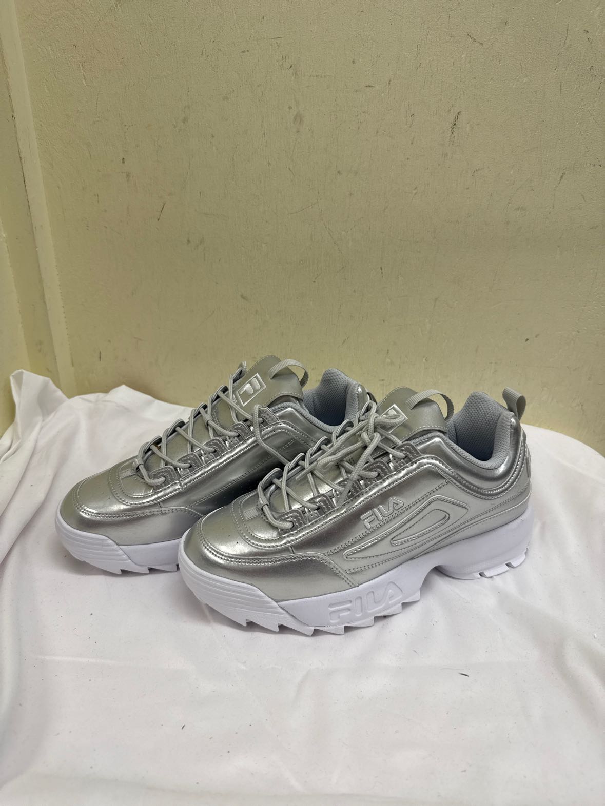 Fila Disruptor II Women's Size 9-1/2 Silver Sneakers