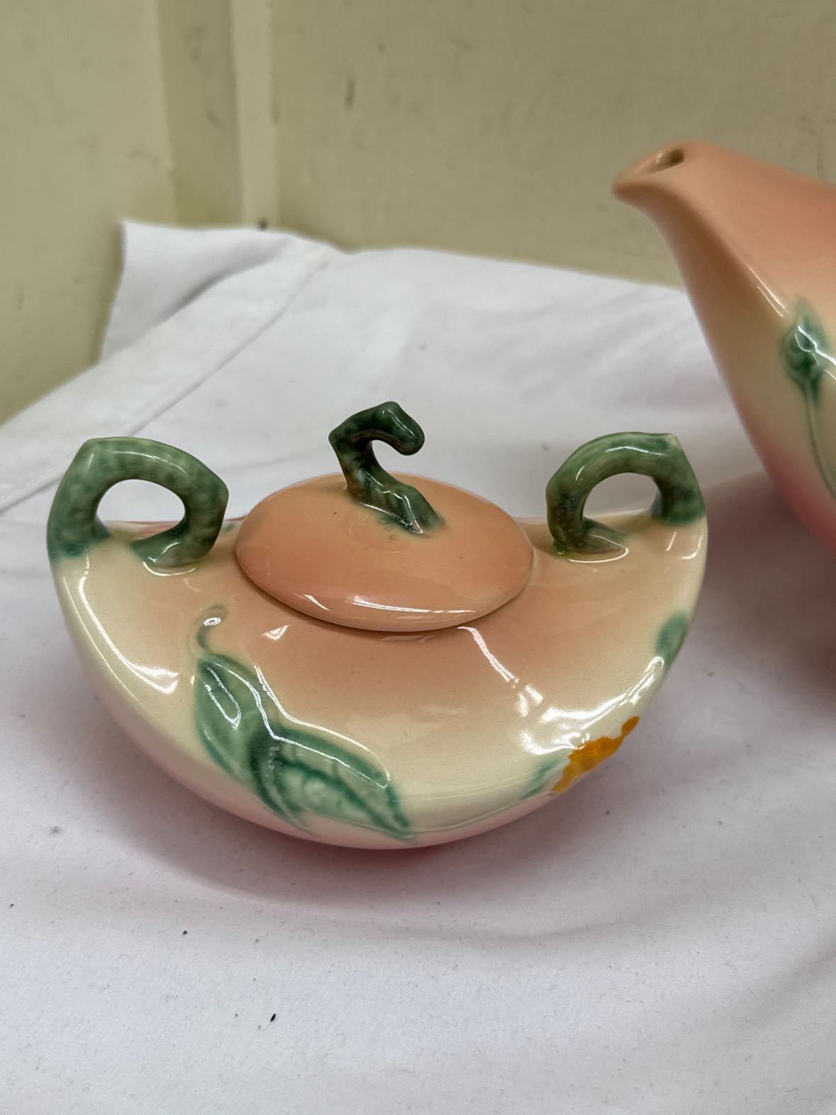 3PCS VTG Hull Pottery Woodland Aladdin-style Tea Pot W26 Cream W27 and Sugar W28